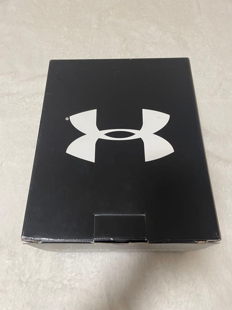 UNDER ARMOUR 硬式内野手右投げ用グローブ　　　 新品未使用