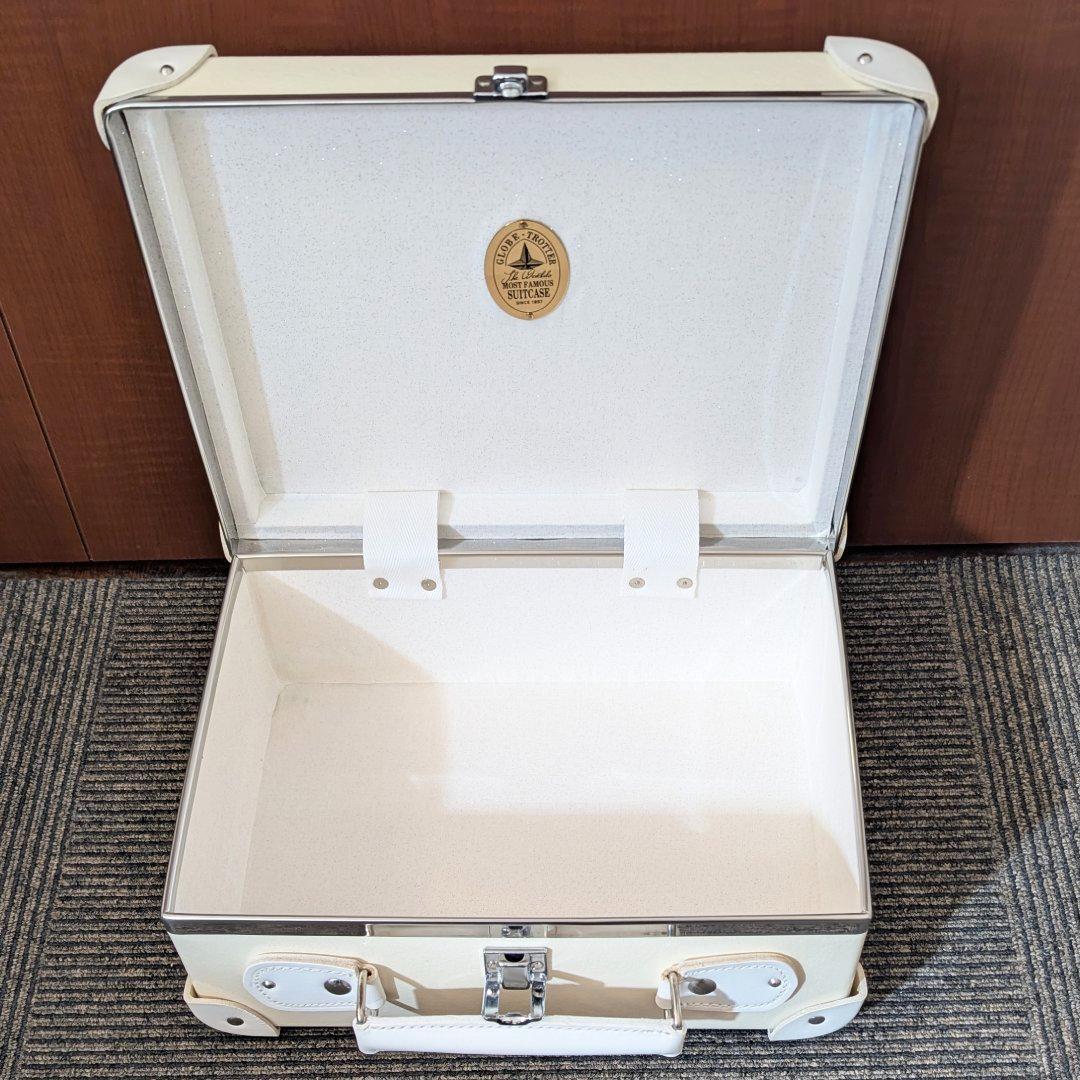 未使用★保証書付グローブトロッター『ホワイトスター』限定品／アタッシュケース新品
