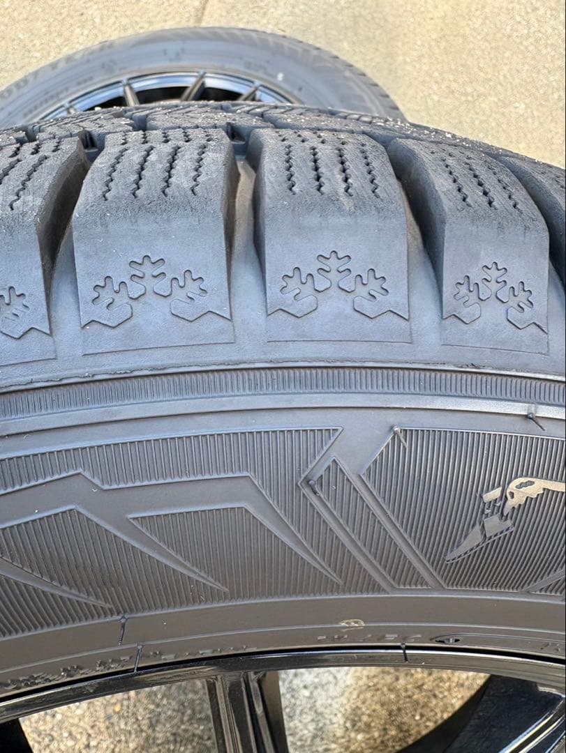 アルファード スタッドレス グッドイヤーアイスナビ8 225/60R17