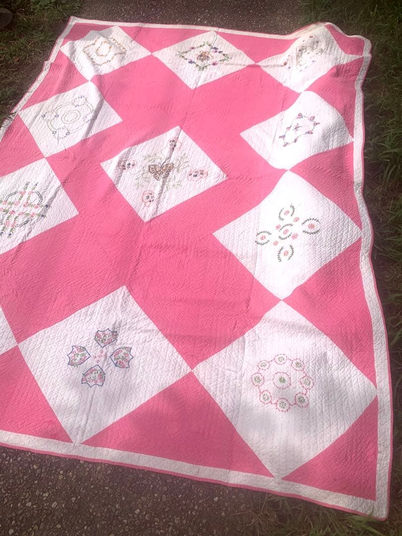 アンティーク　パッチワーク　キルト  手刺繍　ピンク　花　アメリカ