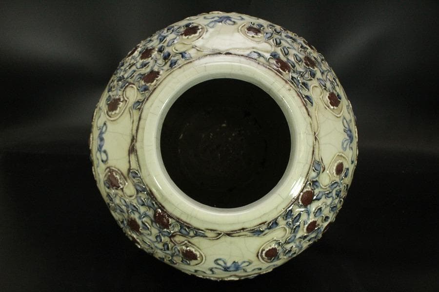 中国美術 纏枝蓮花貼 装飾 壷 高32cm(ZE729)