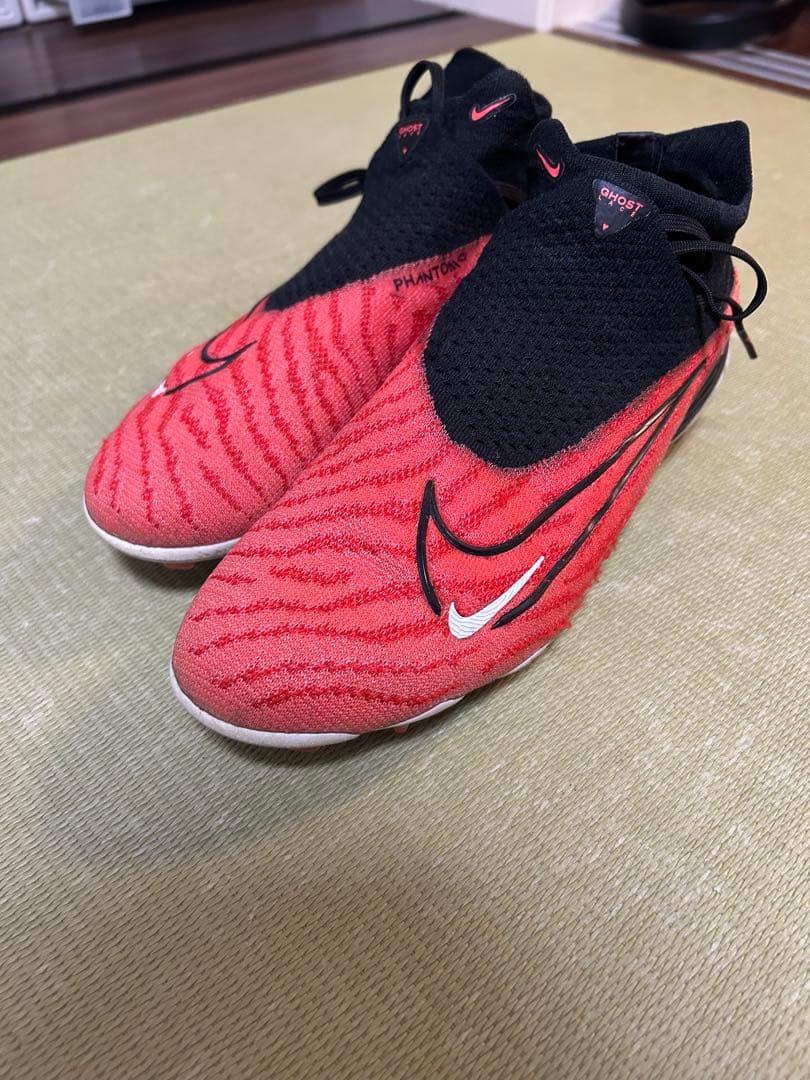 Nike Phantom レッド/ブラック スパイク