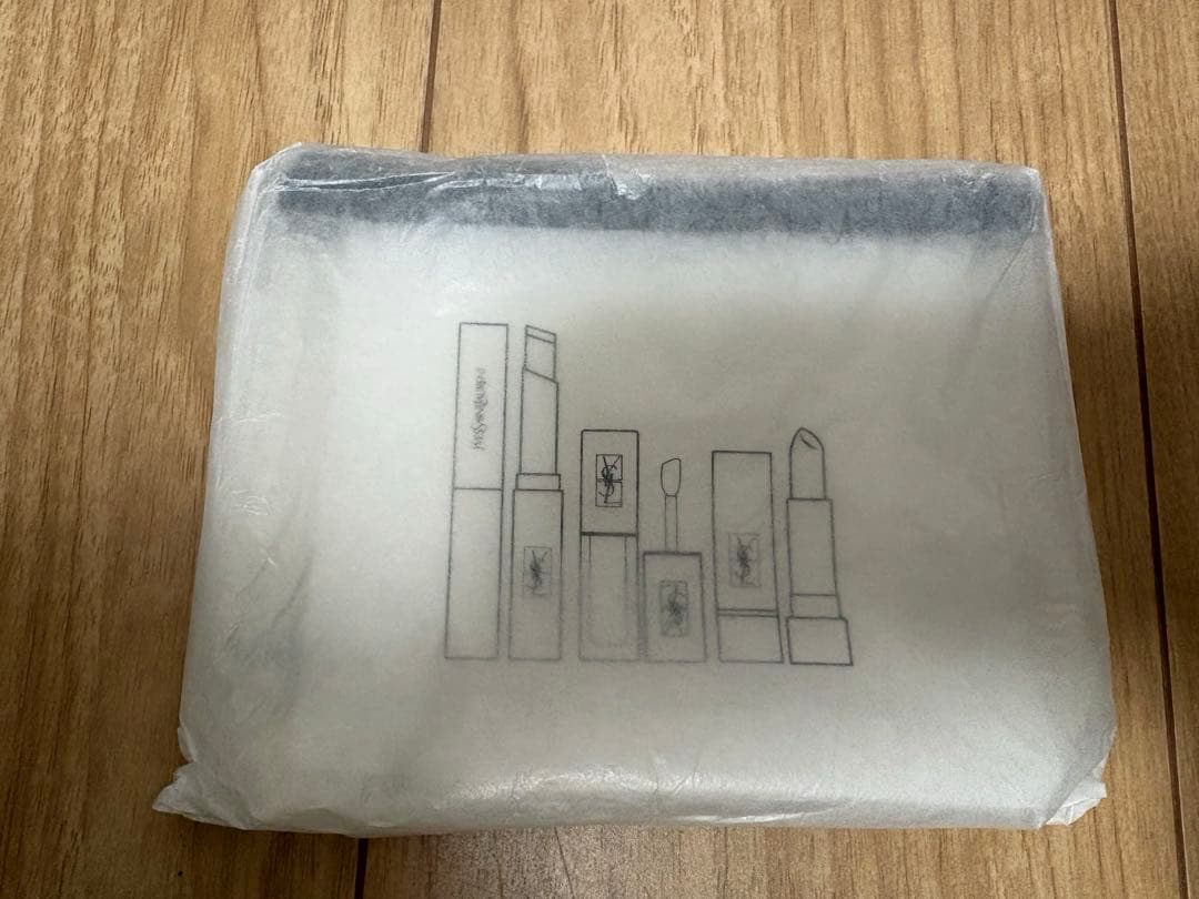 新品　イヴ・サンローラン　クチュール フェイス パレット　2025ホリデー限定