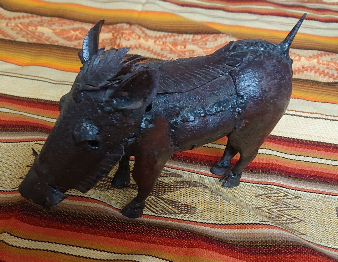 世界のお土産②　ジンバブエ　ブリキの民芸品　イノシシ　ゾウ　キャンドルスタンド