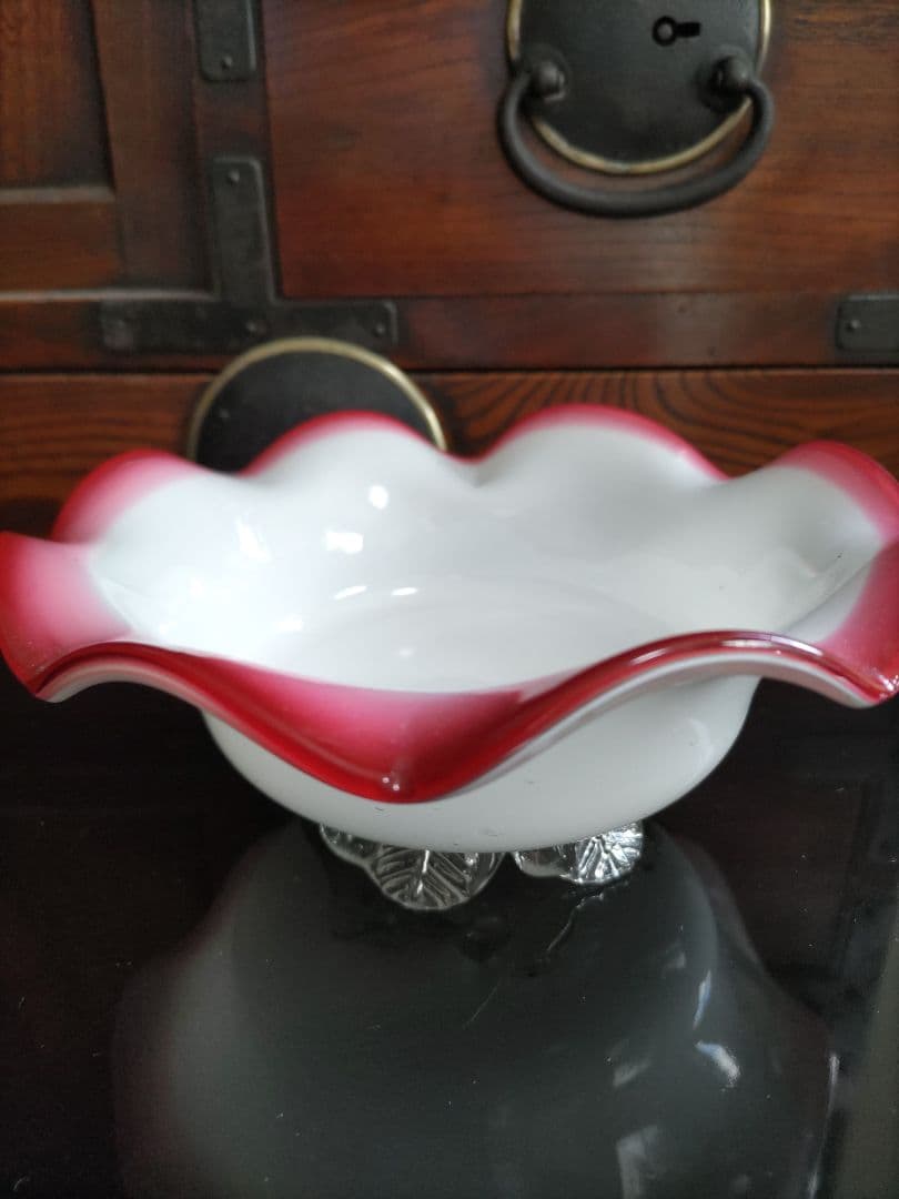 明治文化の薰風　花開く開化の粋　乳白赤縁氷コップ　貴重な当時物　最終特価販売