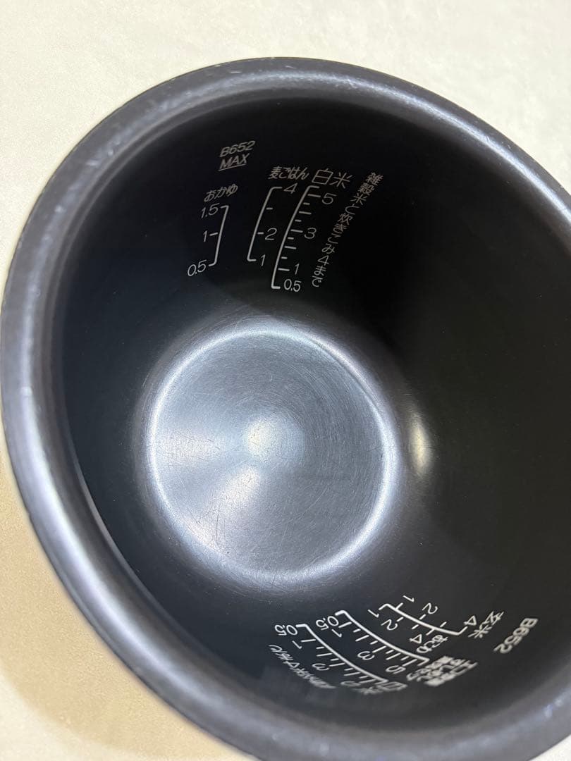 象印 炎舞炊き NW-PV10 圧力IH 5.5合 炊飯器 2024年製