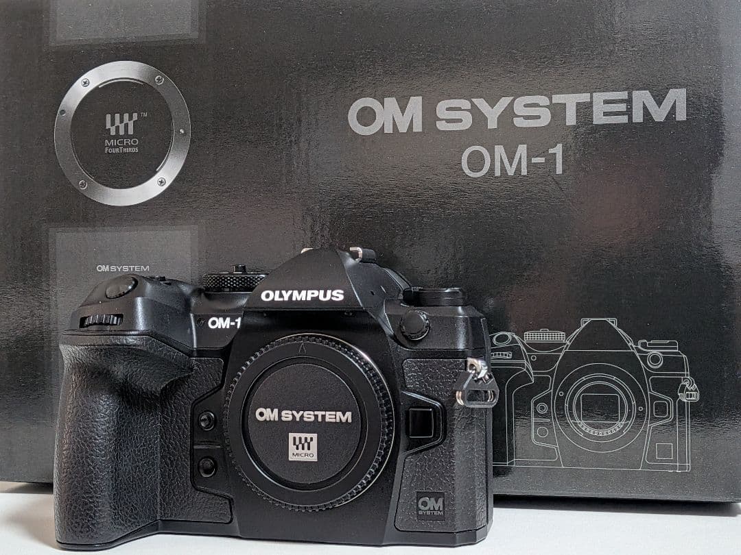 ショット数極小美品︰OM SYSTEM OM-1 ミラーレス一眼カメラ