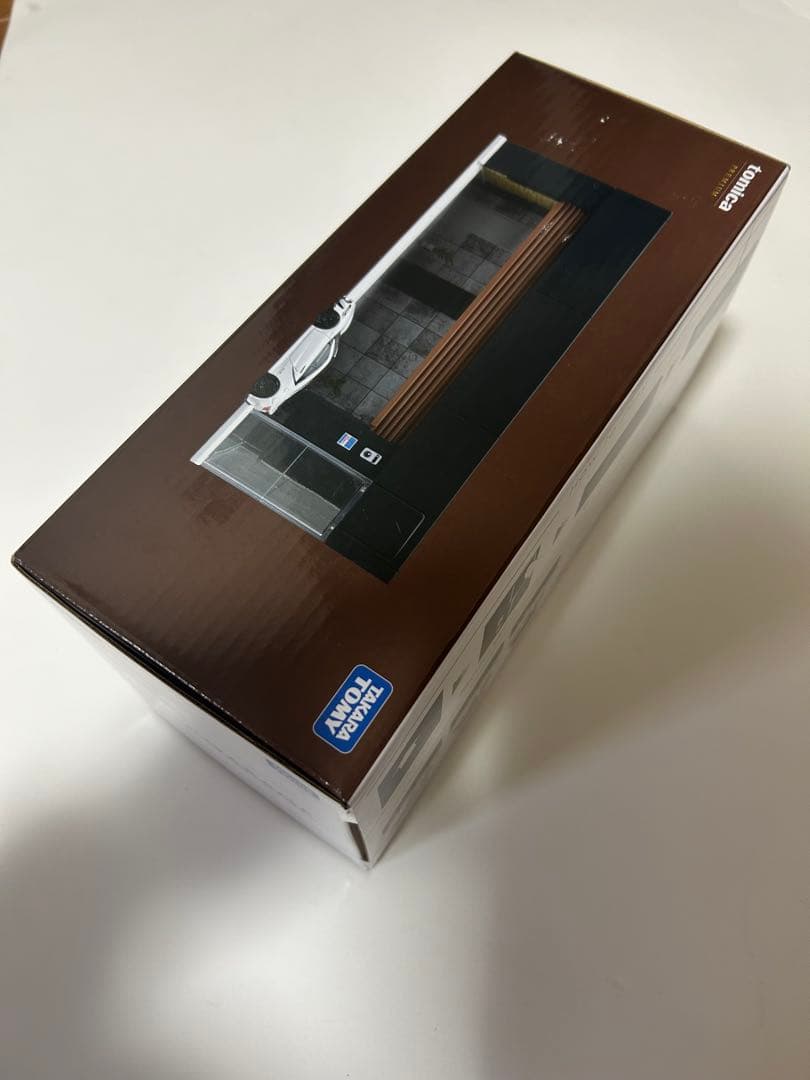 トミカ　ガレージ　プレミアムブラックエディション