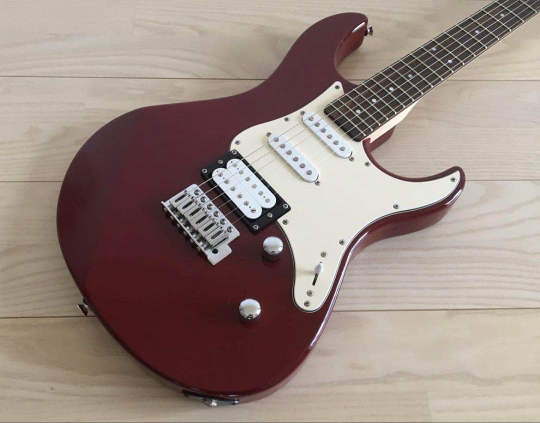 YAMAHA Pacifica 112V RM(レッドメタリック)