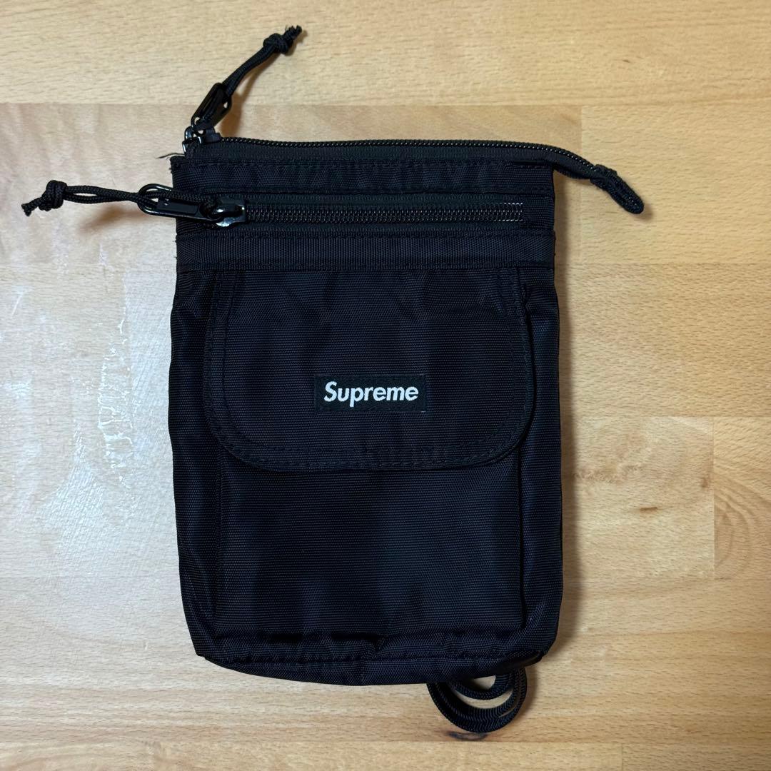 ☆ Supreme ブラック ショルダーバッグ コーデュラ