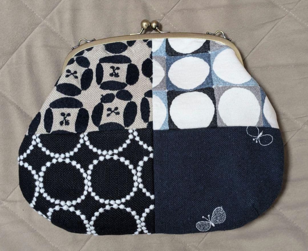 大人気作家さん　ミナペルホネン　ハンドメイド　大きながま口パッチワークバッグ