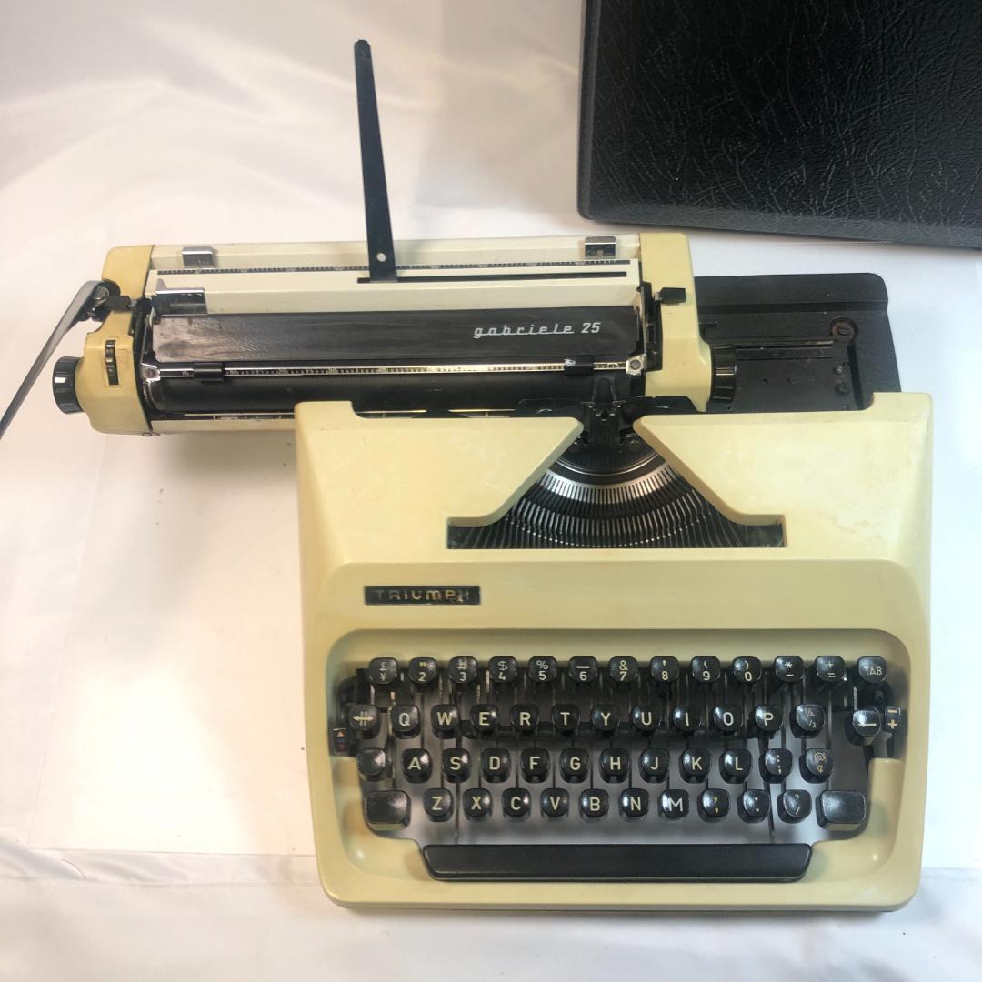 タイプライター TRIUMPH gabriele25 動作確認済 西ドイツ製