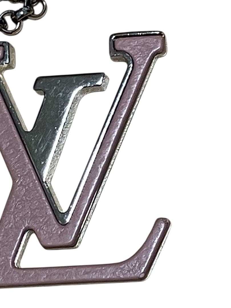 ルイヴィトン LVシェイプ ピンク シルバー金具　MP2615 キーホルダー