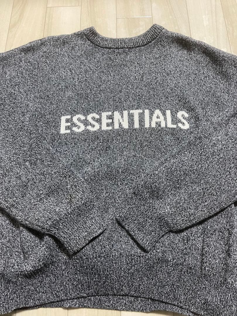 ESSENTIALS グレー ニット Mサイズ