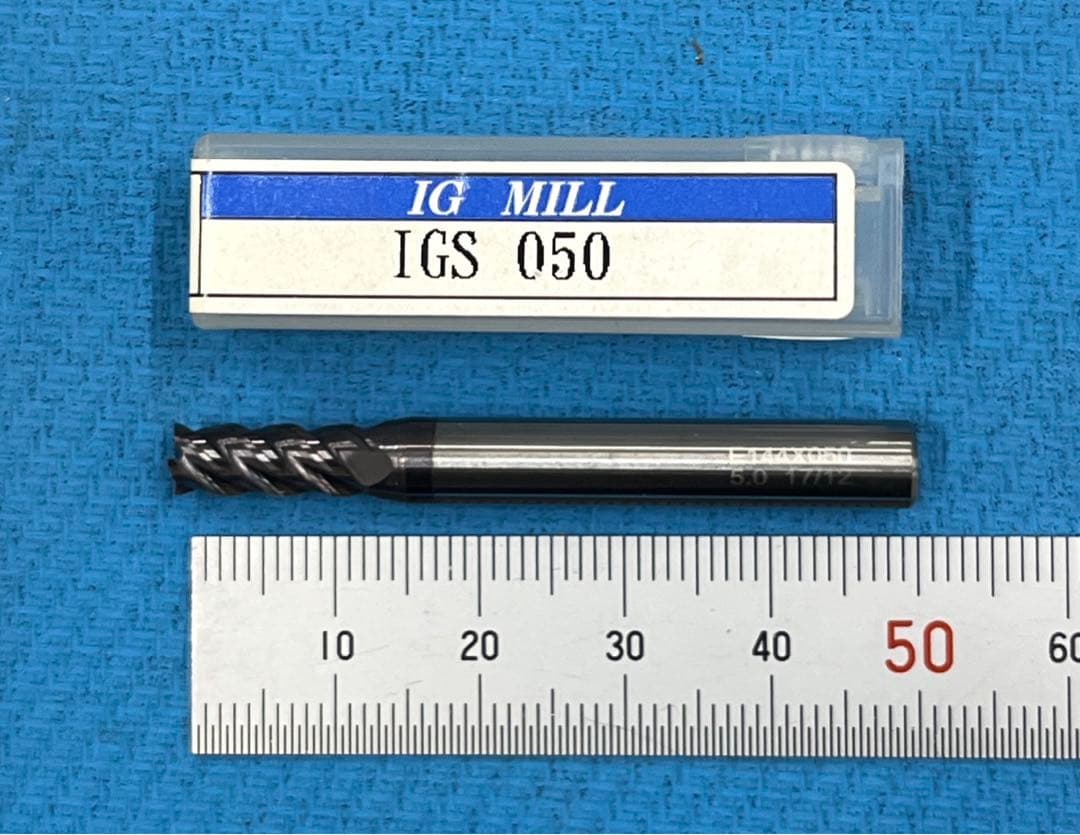 超硬スクエアエンドミル　φ5  8本
