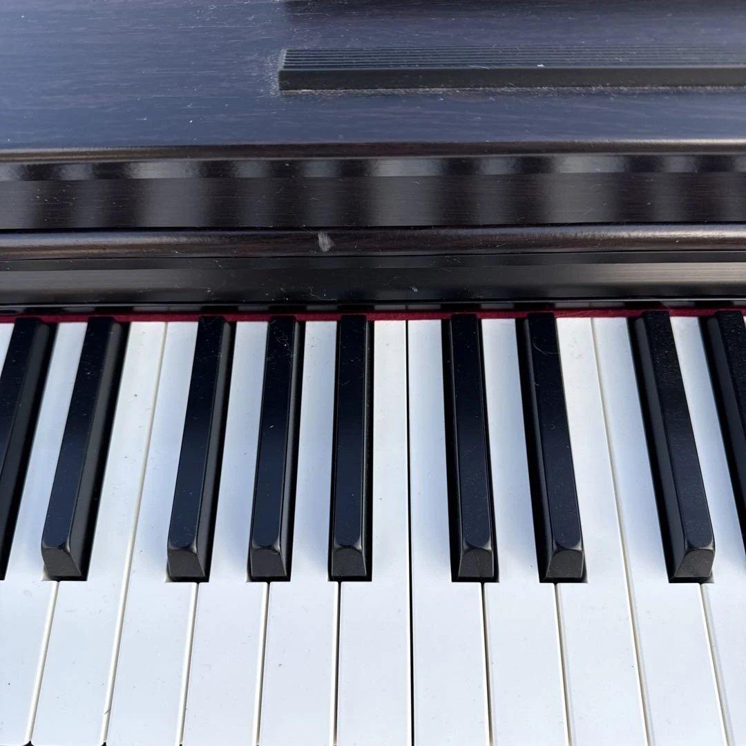 Yamaha 電子ピアノ 黒　椅子付き　美品　2018年式　引取か着払い