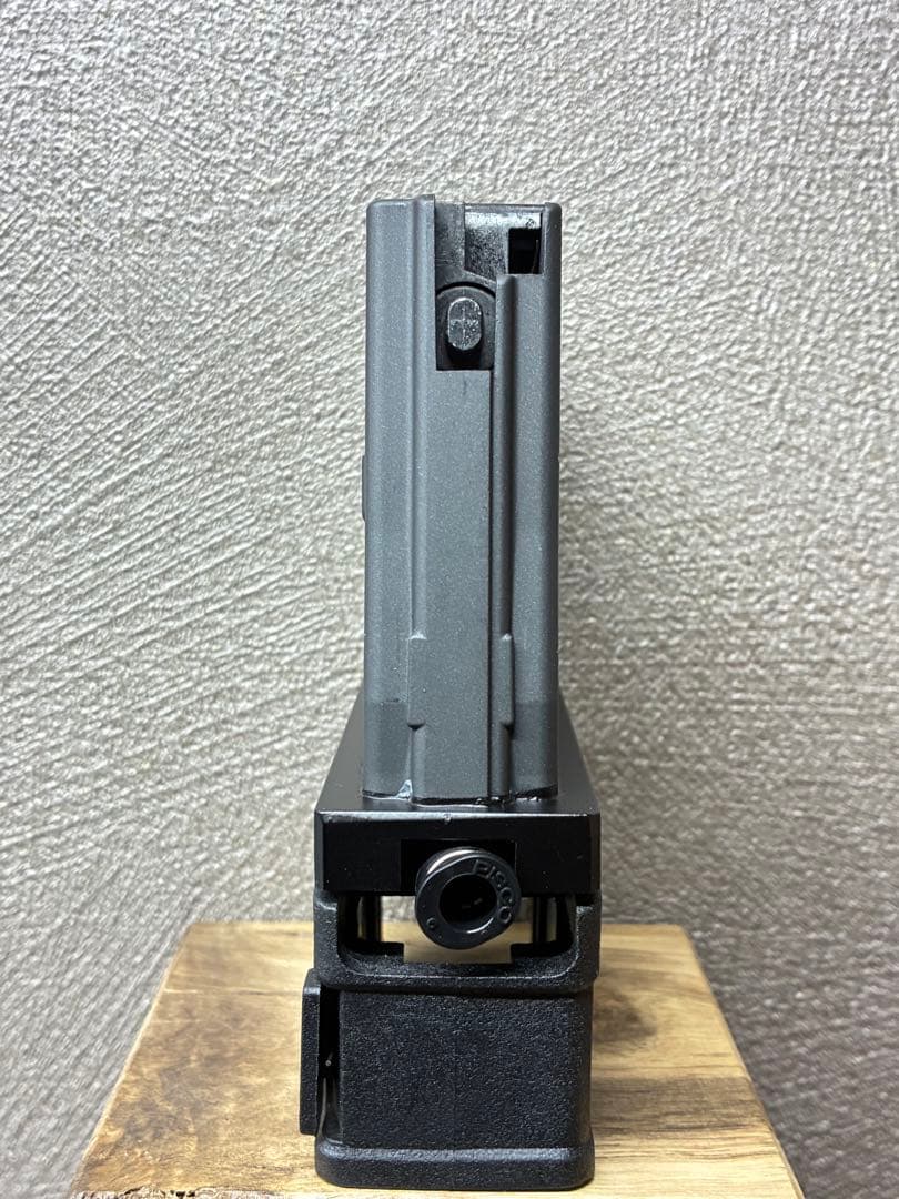 R7-35 東京マルイ GBB M4 マガジンアダプター 外部ソース仕様