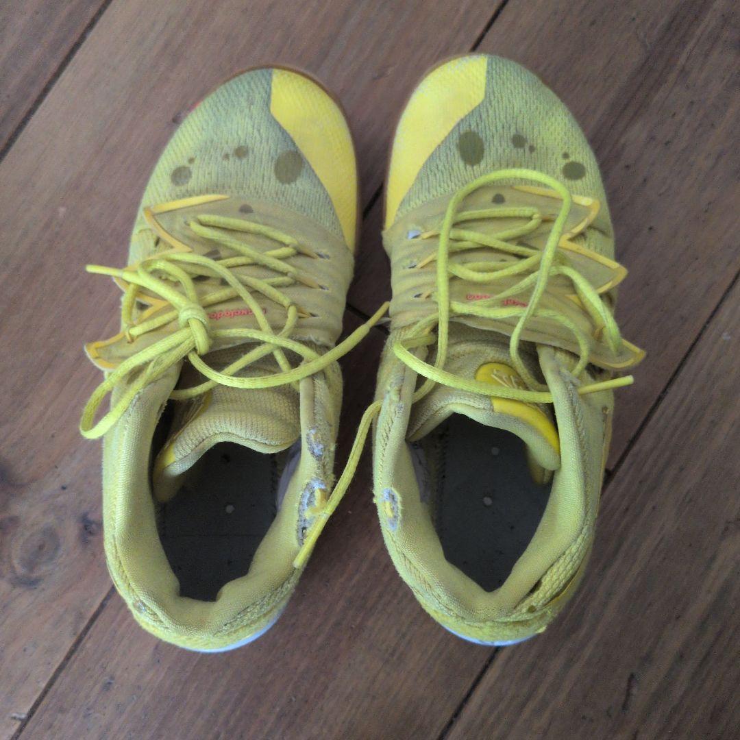 Nike　カイリースポンジボブ　イエロー
