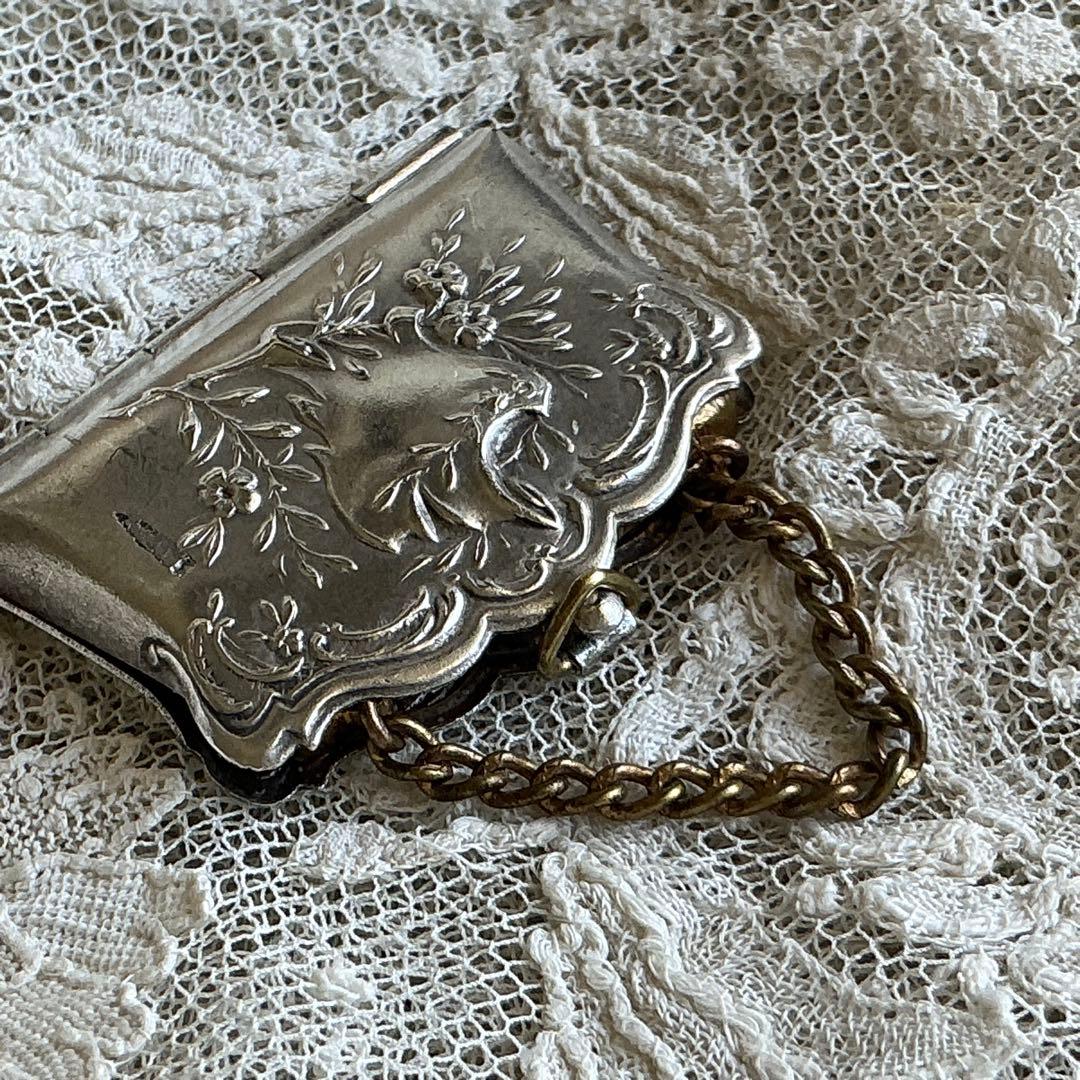 ８：フランス　アンティーク　ミニチュア　ハンドバッグ　シルバープレート　ドール