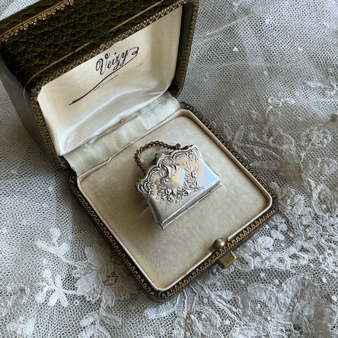 ８：フランス　アンティーク　ミニチュア　ハンドバッグ　シルバープレート　ドール