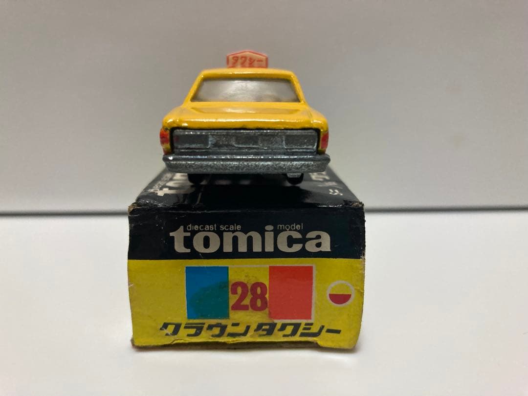 トミカ　日本製　トヨタ　クラウンタクシー　1Aホイール　色指定箱　シール付き