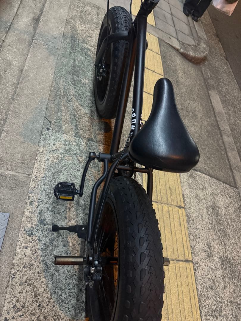 【引き取り・対面限定】bronx 20インチ　ファットバイク７段変則ギア
