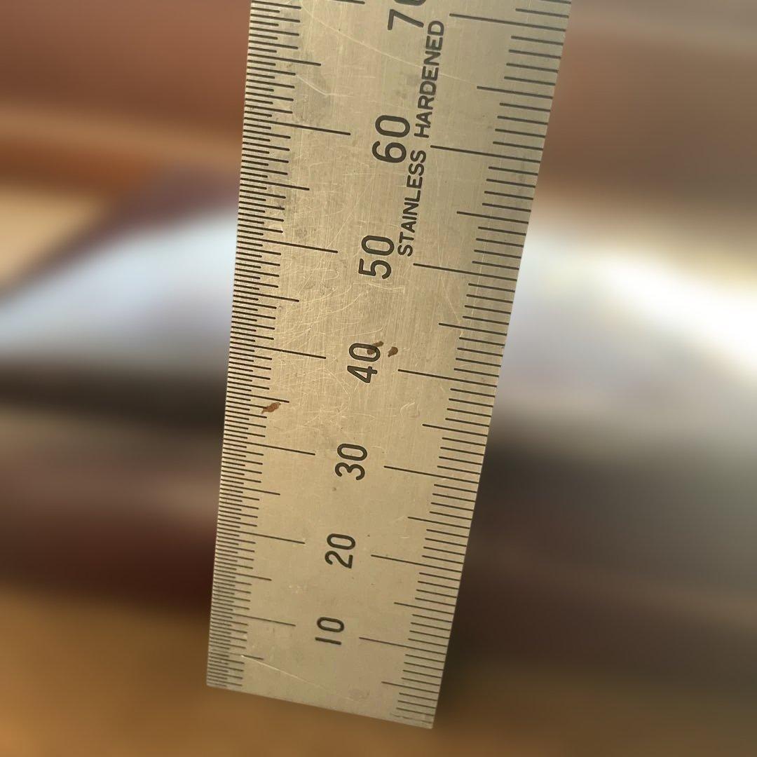 花彫刻、象嵌の赤い漆器小物入れ、唐木