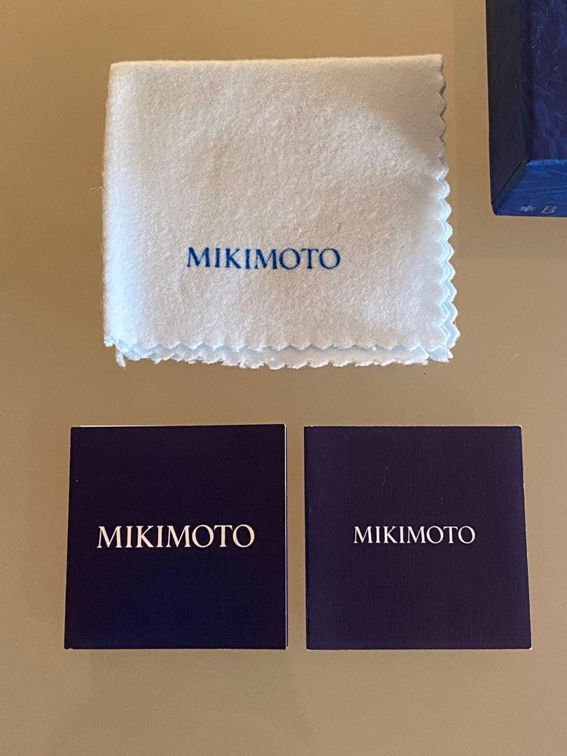 ミキモト　ブローチ　葉彫り　入学式　卒業式　結婚式