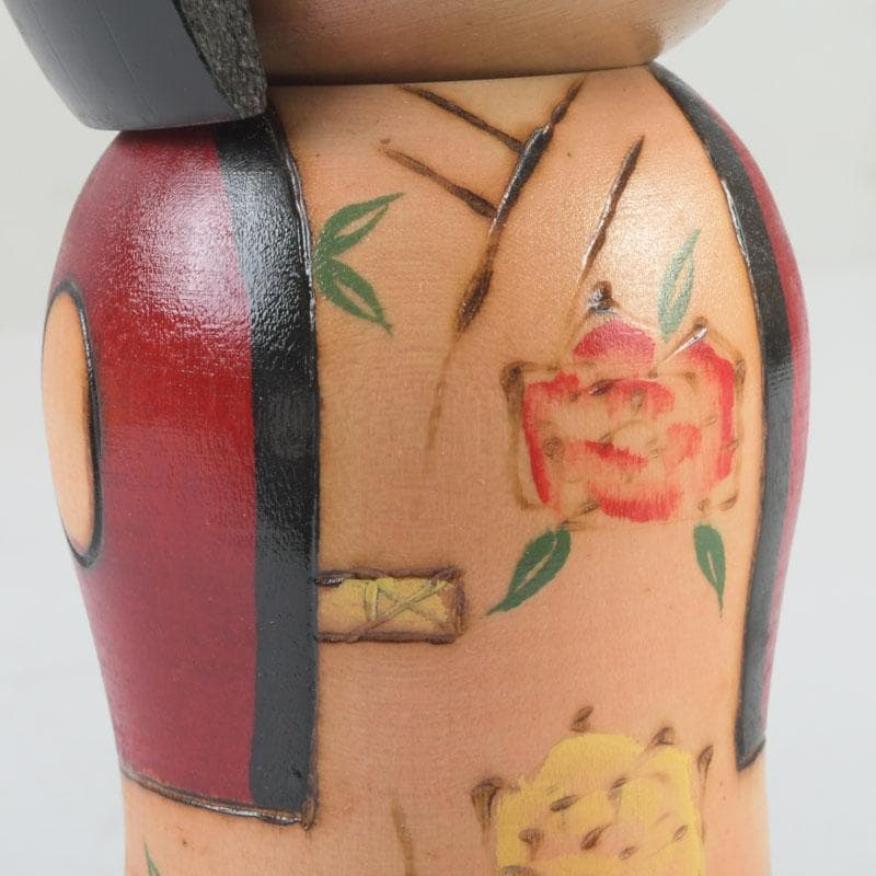 伝統工芸　創作こけし　内閣総理大臣賞受賞　岸貞男作　野ばら　共箱　V　9813