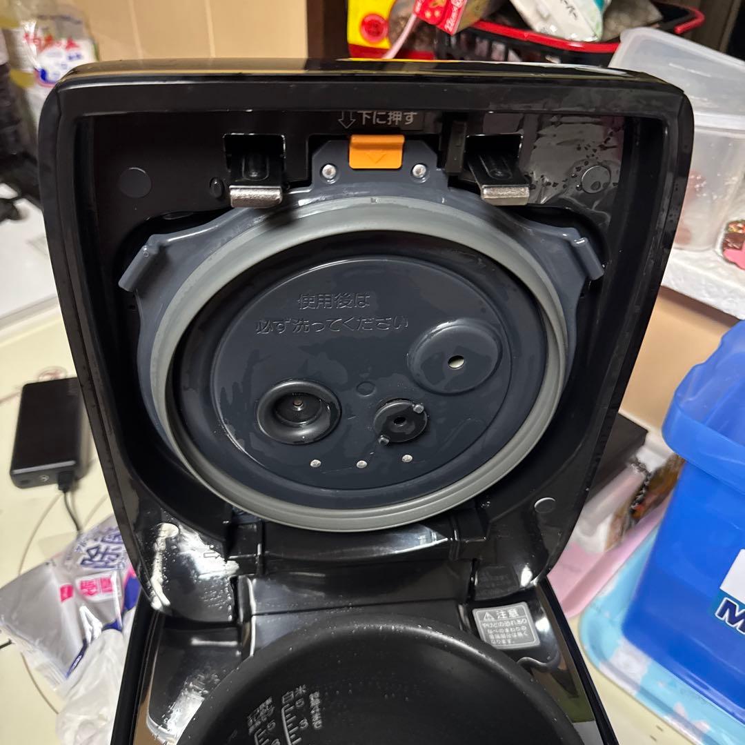 デジタル炊飯器 黒