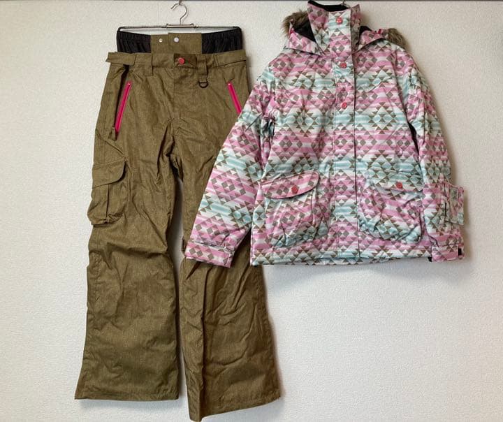 スノボウェア　レディース　Sサイズ上下セット
