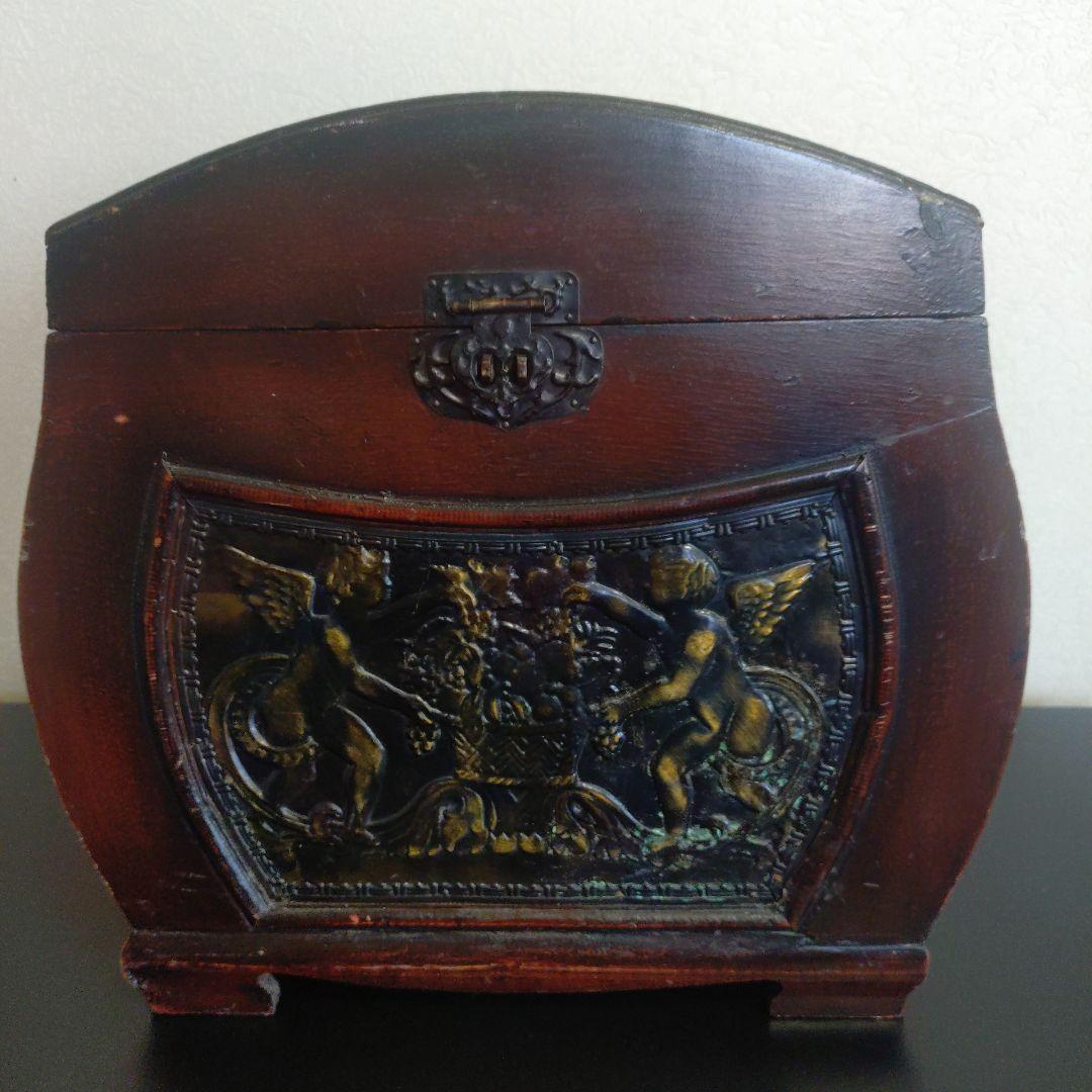 アンティーク調　ジュエリーケース　パウダーケース　宝箱