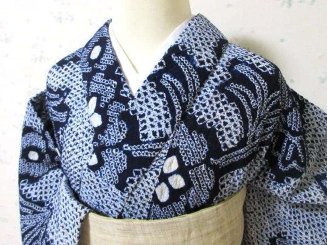 浴衣・有松絞り・レディース・木綿・花柄・紺と白・バチ衿