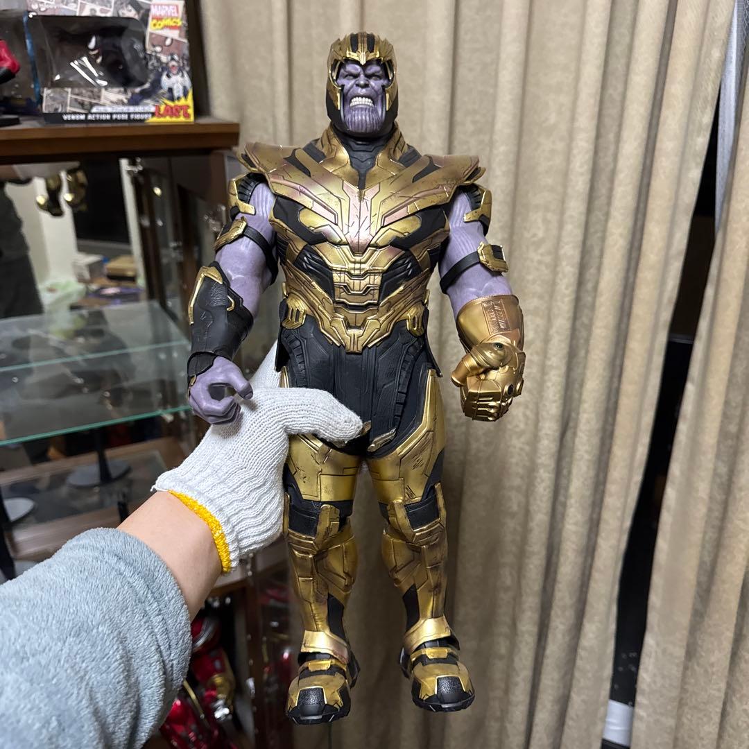 サノス フィギュア ホットトイズ