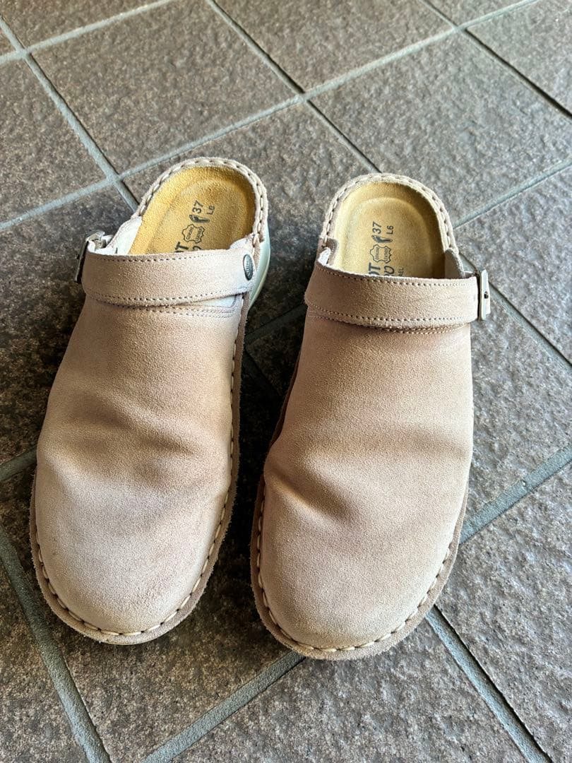 Naot ベージュ アイリス　37