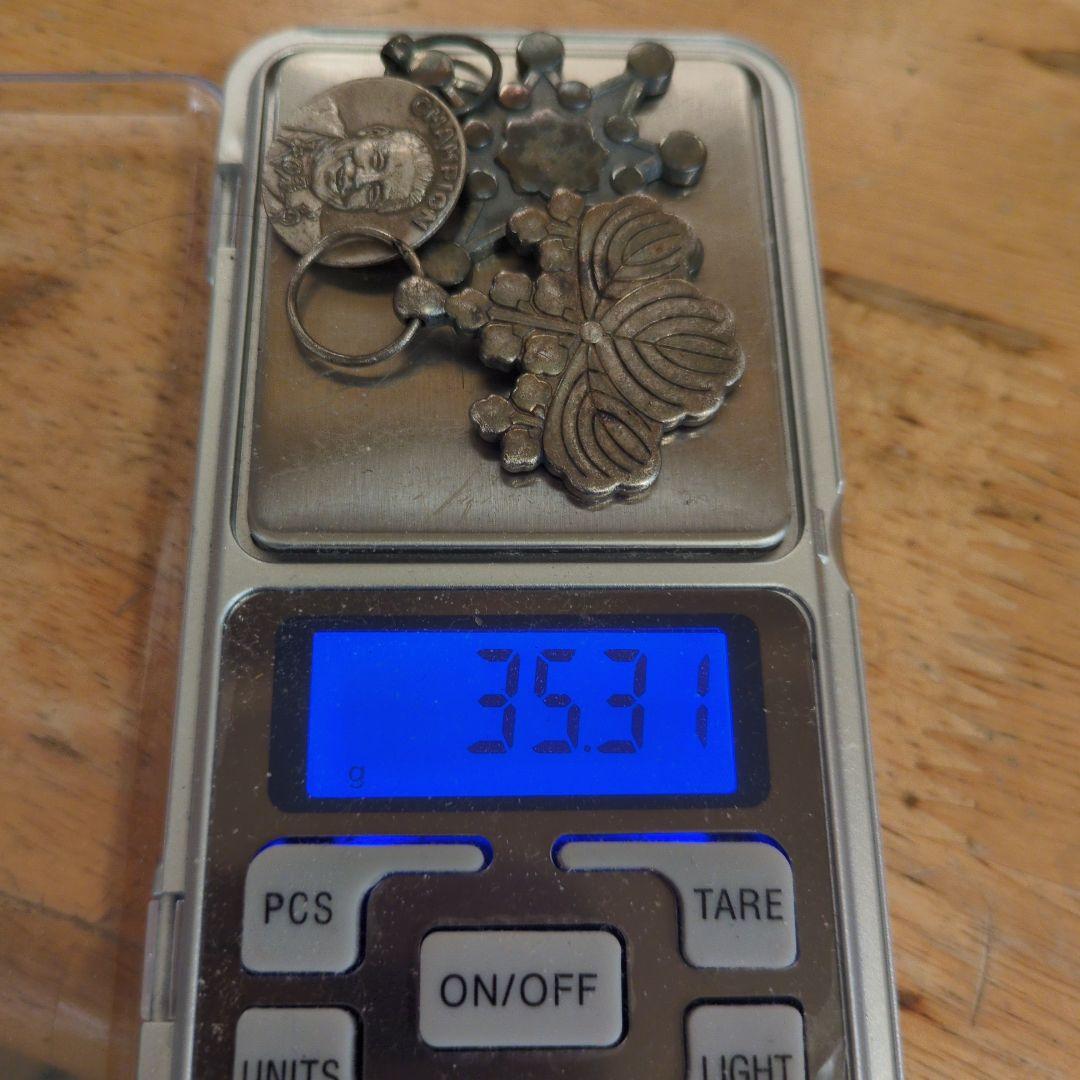 銀製品　勲八等白色桐葉章　勲八等瑞鳳章　メダルまとめ　総重量35㌘　勲章まとめ