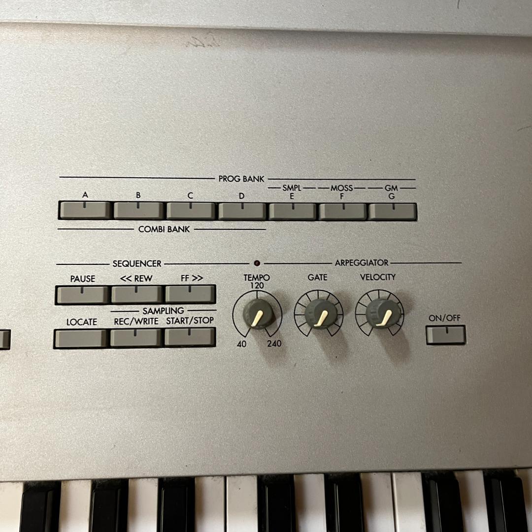 KORG TRITON Pro-X 88鍵 シンセサイザー 動作確認済