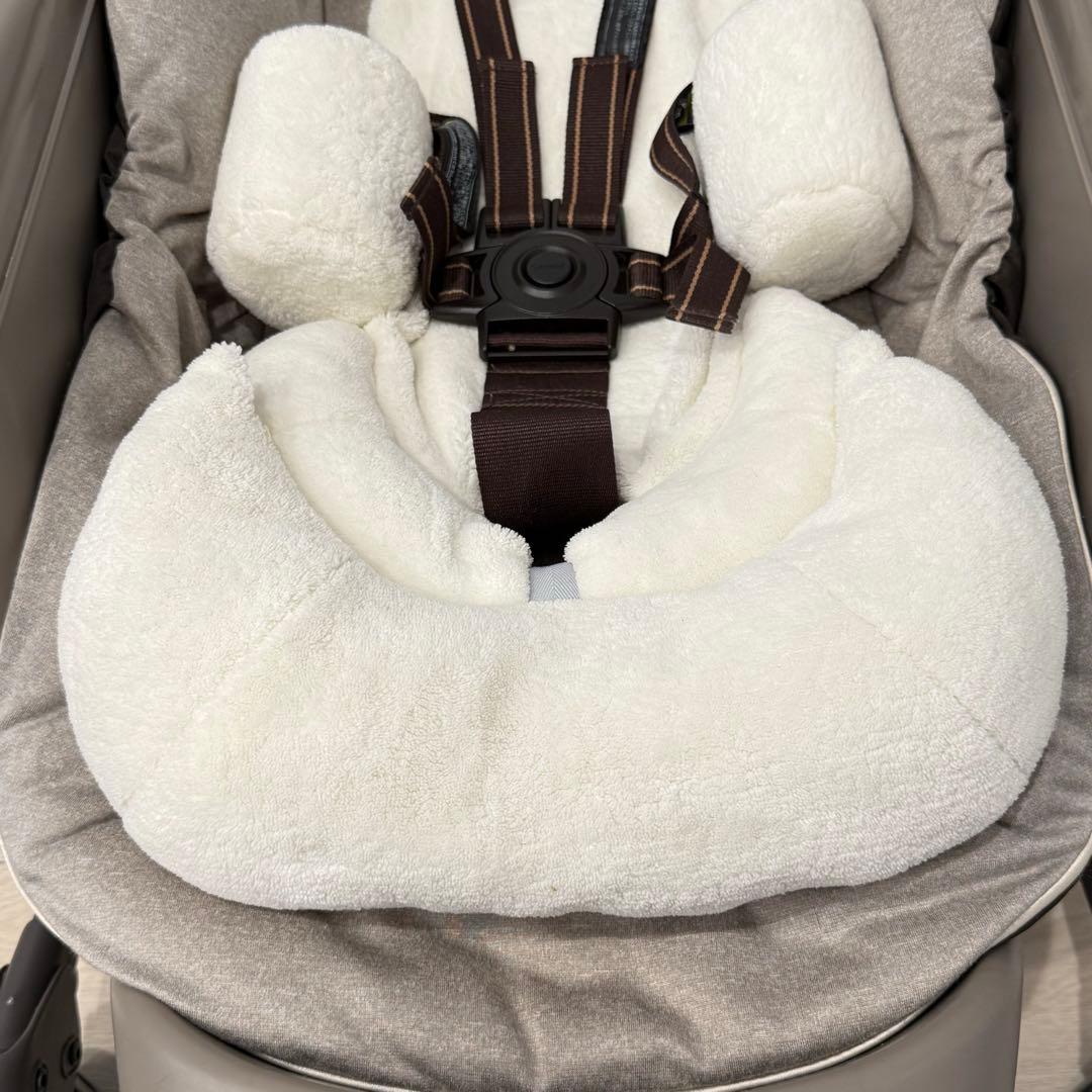 Combi コンビ ネムリラ AUTO SWING BEDi ベージュ