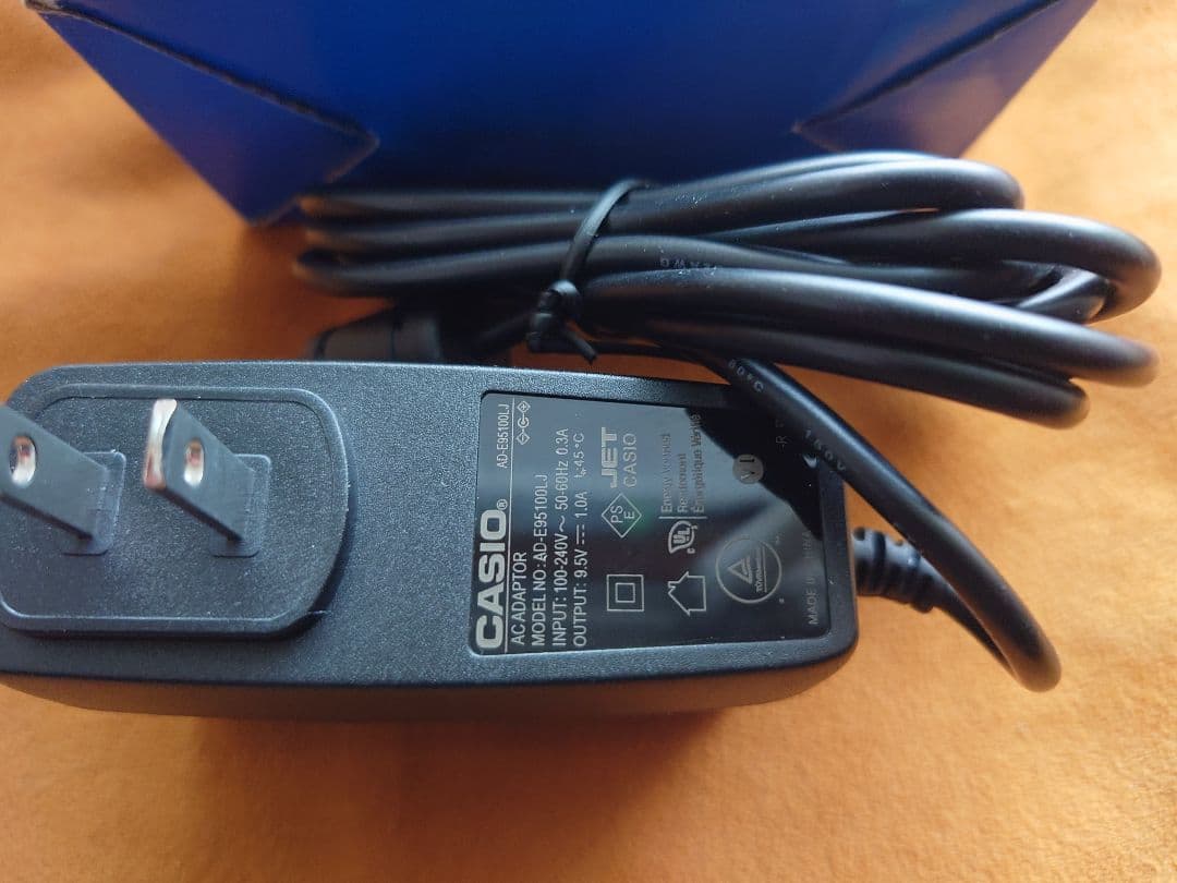 カシオ CT-S1　キーボード　ハラミちゃんモデル純正未アダプター付