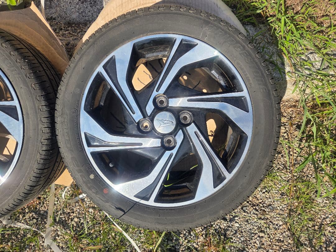 tatu！！タントカスタム純正15インチ ホイールセット