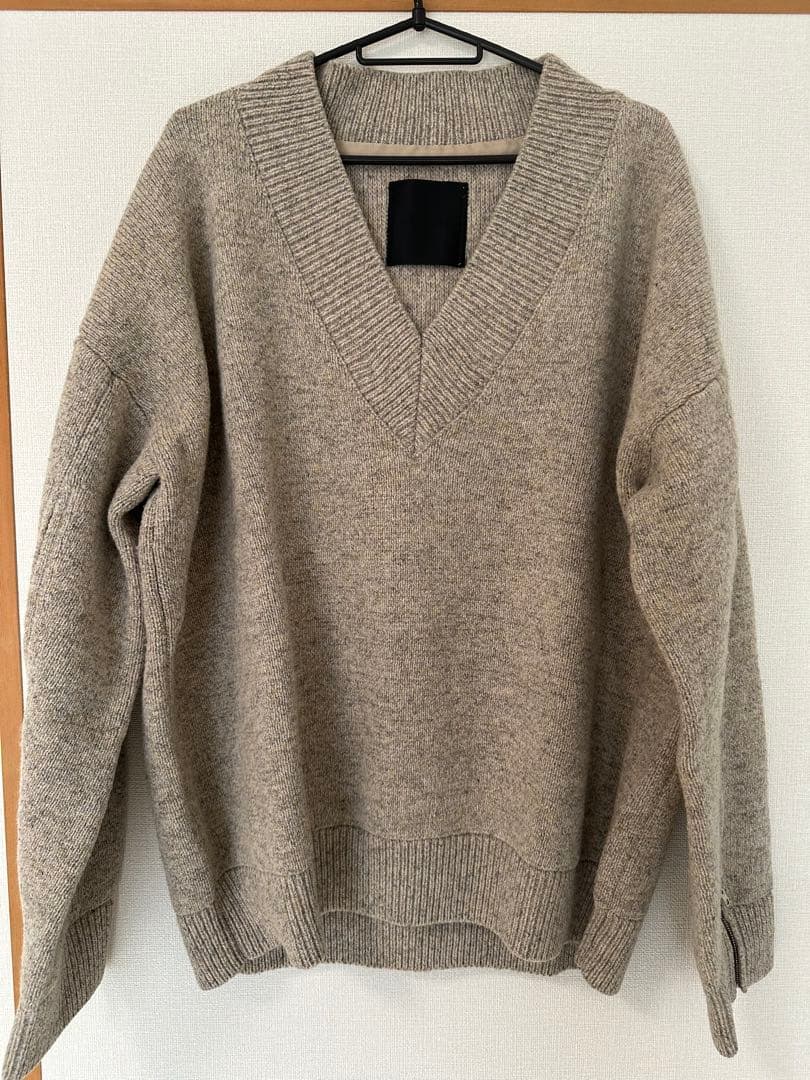 UNUSED アンユーズド Vネック セーター