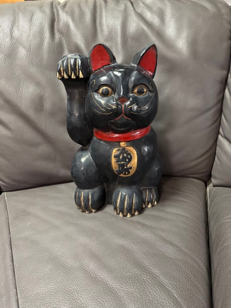 木製　黒の招き猫　置物　レトロ