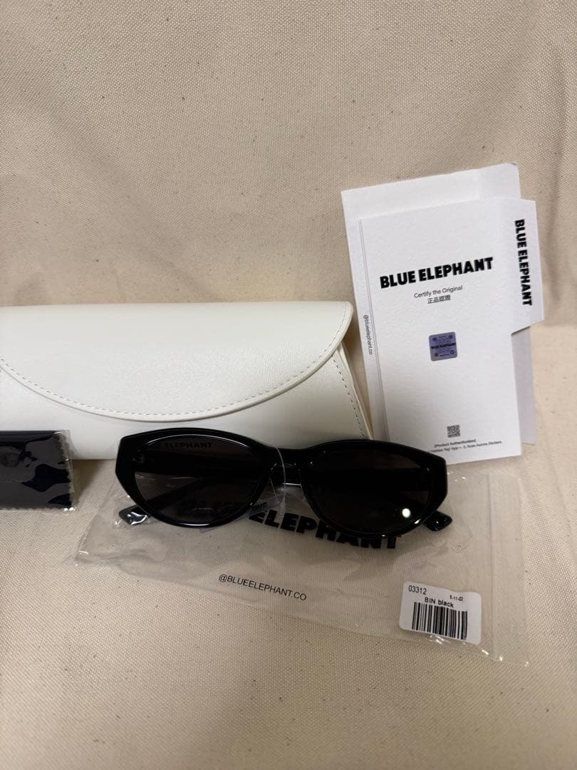 BLUE ELEPHANT サングラス　2つ　セット