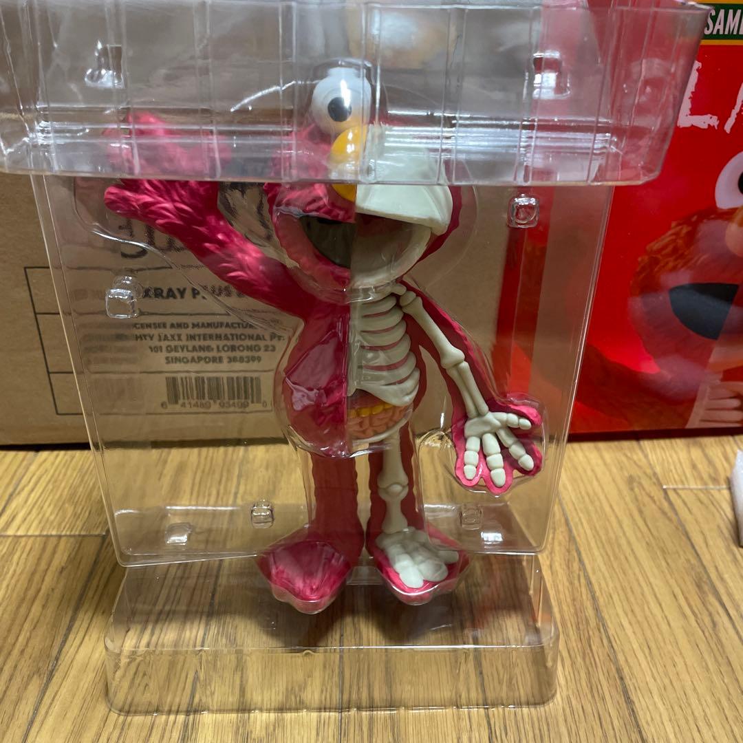 セサミストリート　エルモ　フィギュア　Mighty Jaxx