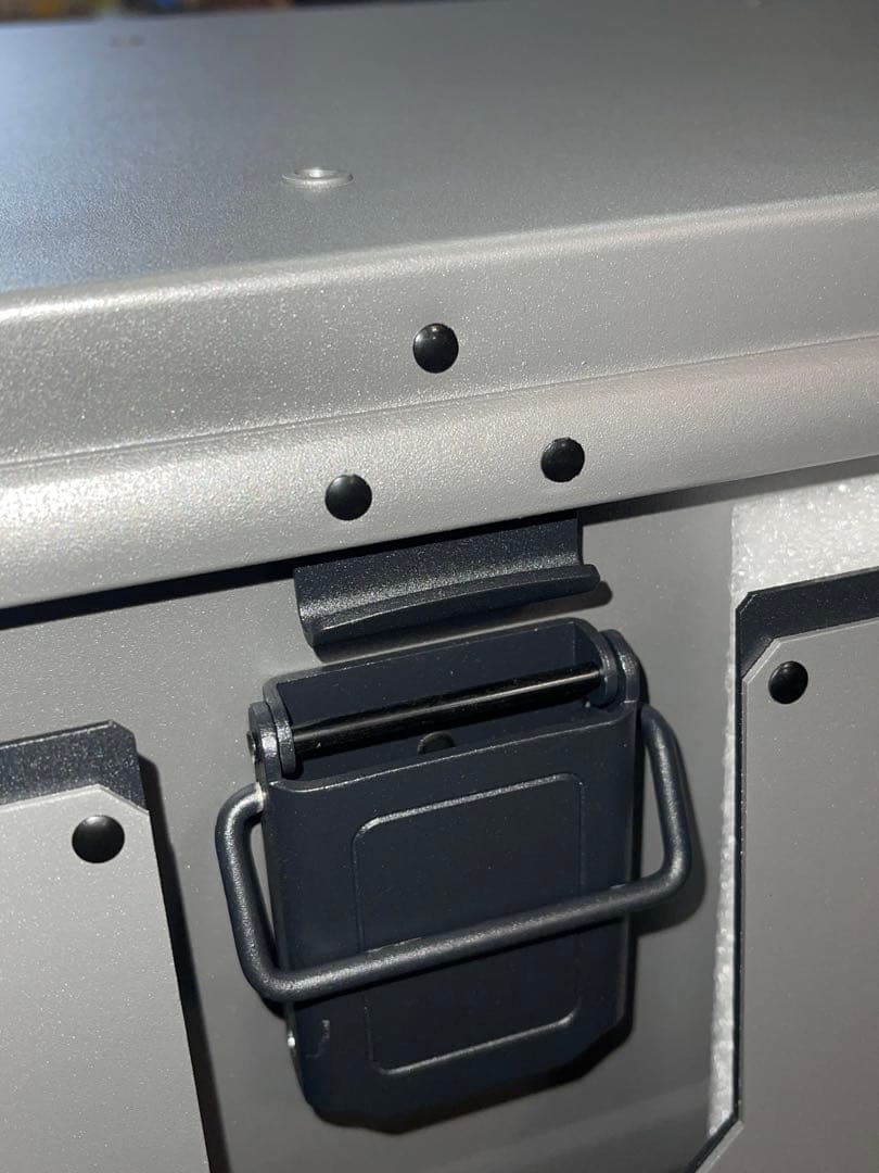 アルミコンテナ 50L グレー 限定カラー キャンプ アウトドア 新品