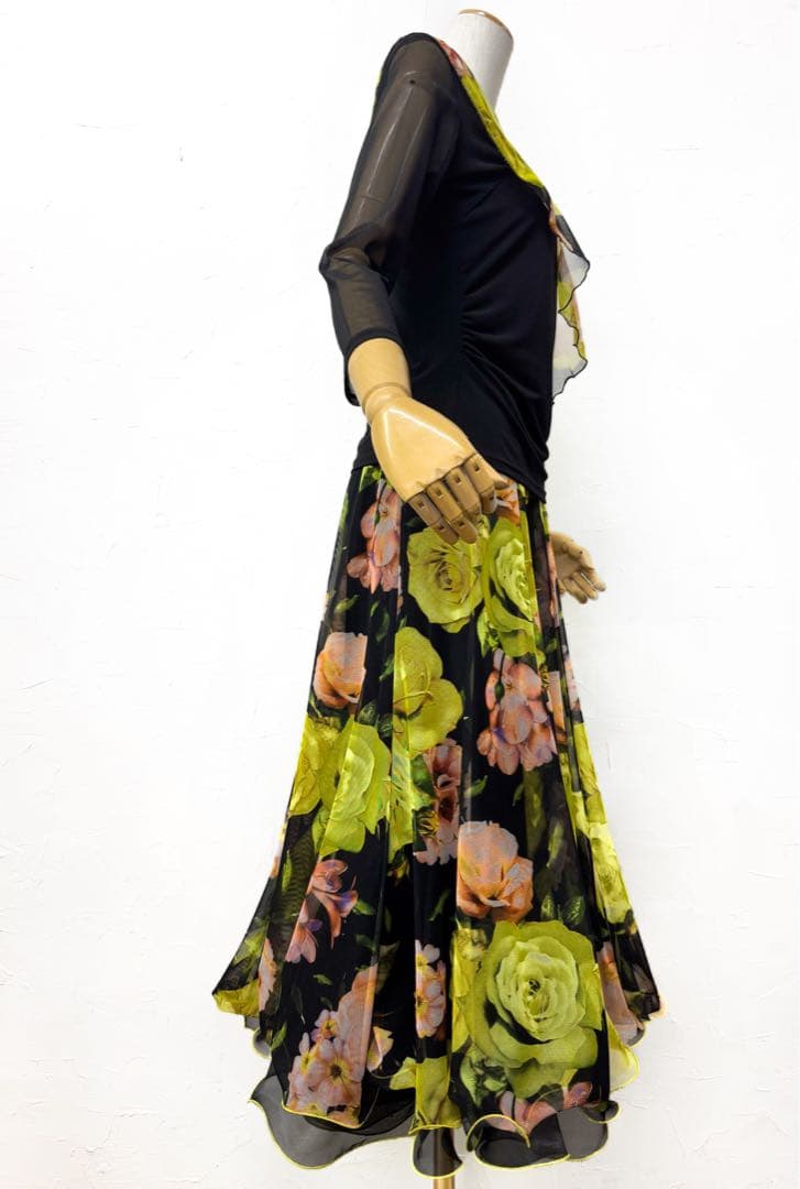 【ファンシー】新品　社交ダンス　イエロー花柄セットアップ黒　ｄ5104