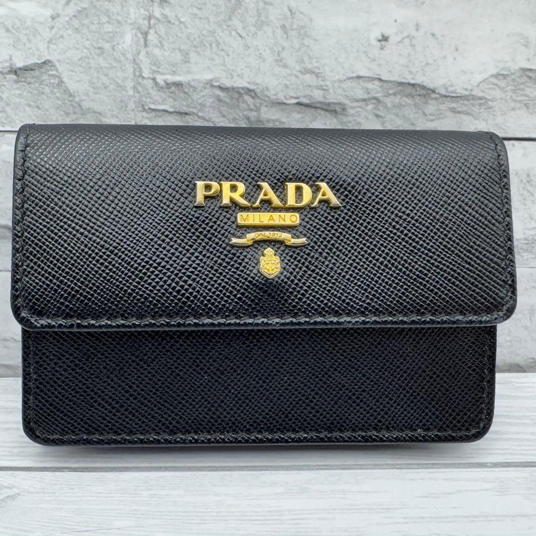 【極美品】PRADA　名刺入れ　サフィアーノレザー　ブラック