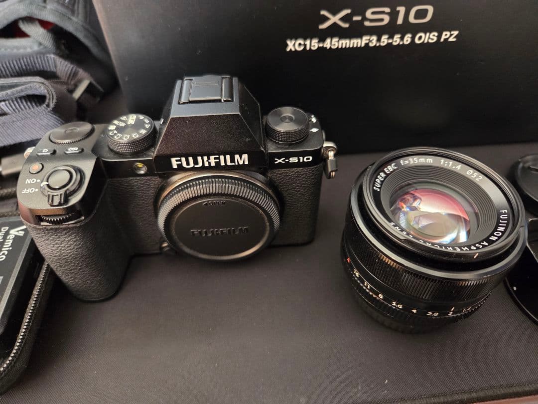 T*y様 Fujifilm X-S10 XF35mmF1.4　セット
