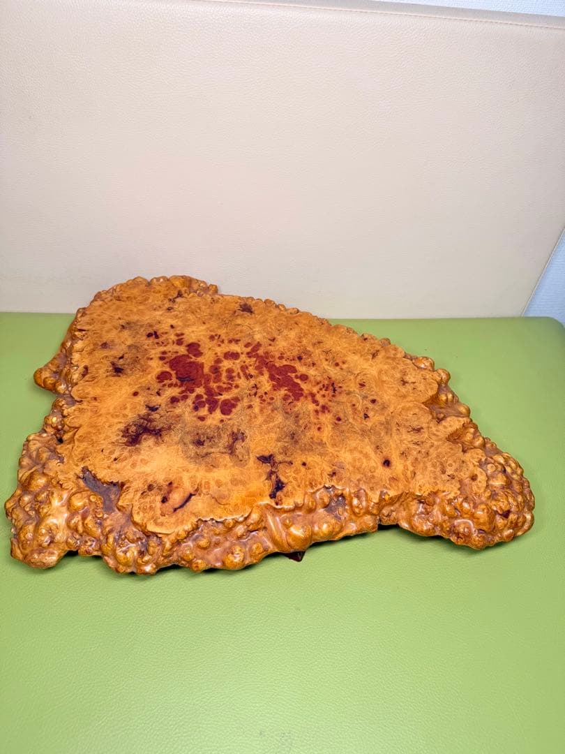 木製バール装飾品 黄褐色と赤褐色