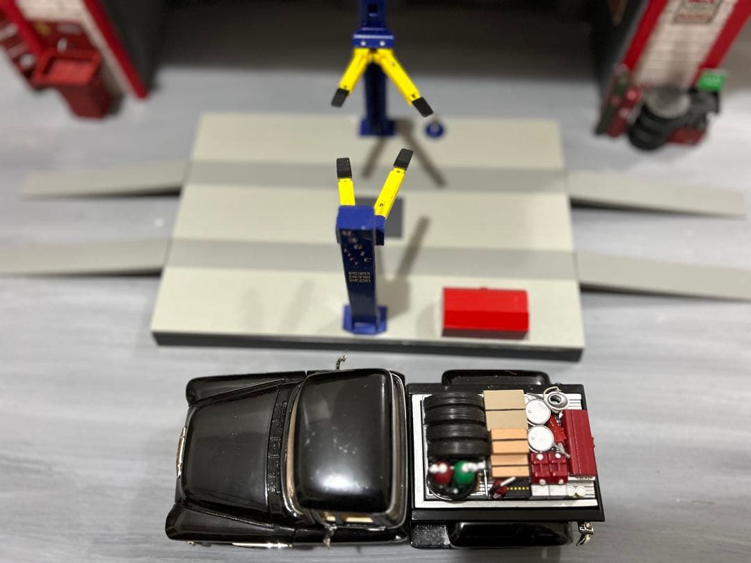 電動リフト　1/24、スナップオントラック、 ディスプレイはおまけ